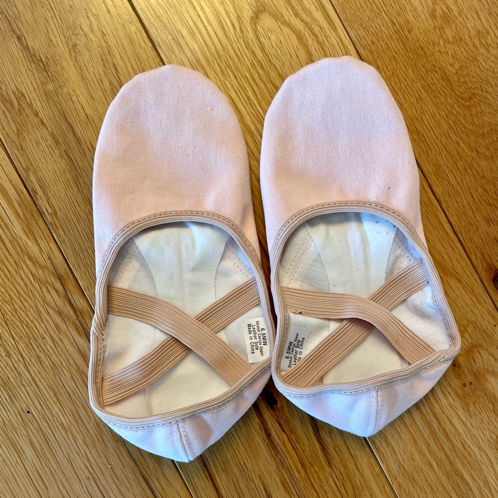 Women’s Size 6.5 Ballet Shoes in Ballet Pink Color